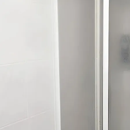 Charming Centre In With Parking Apartment *