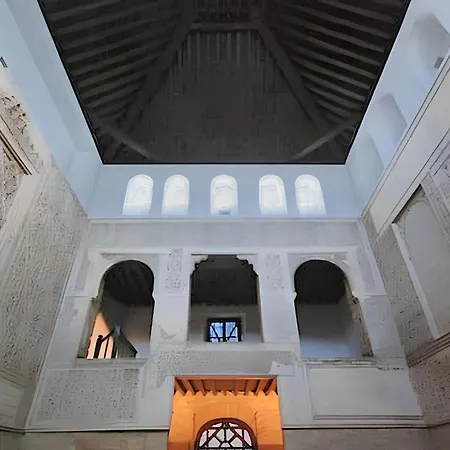 Charming Centre In With Parking Διαμέρισμα