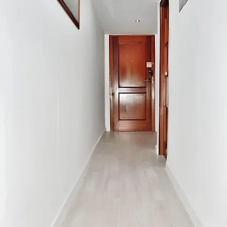 Apartamento Charming Centre In With Parking