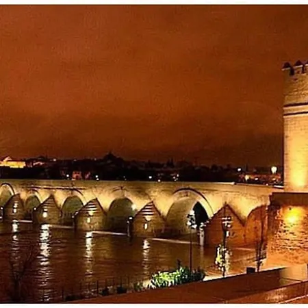 Apartamento Charming Centre In With Parking *
