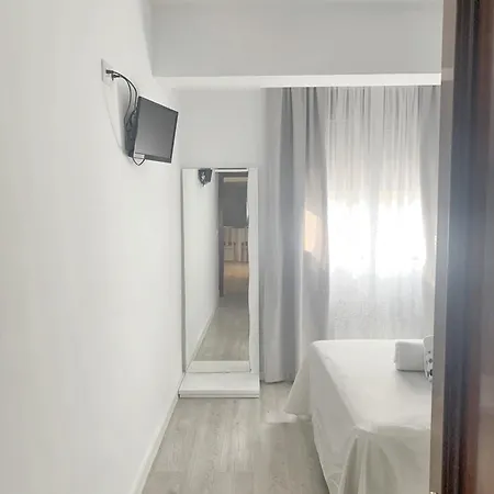Apartamento Charming Centre In With Parking *