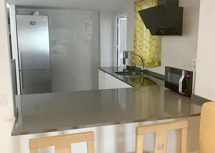 Charming Centre In With Parking