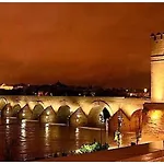Charming Centre In With Parking Apartamento