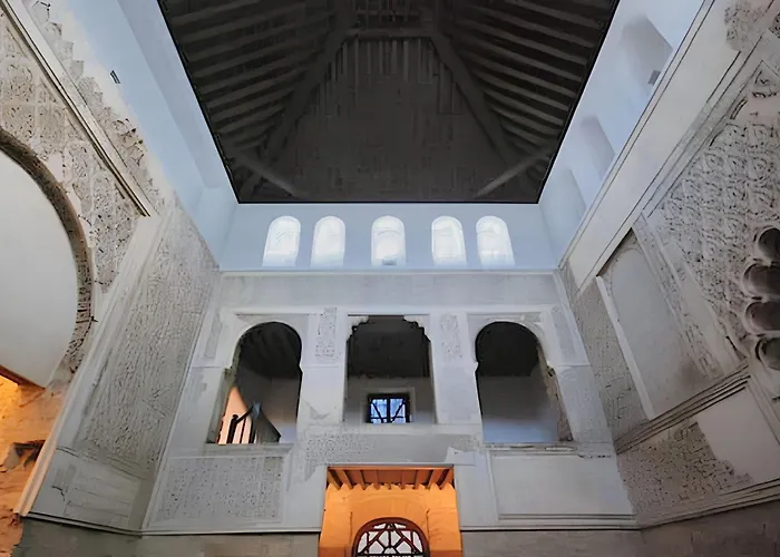 Charming Centre In With Parking Appartement